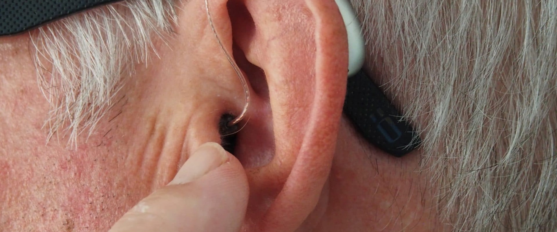 Does your hearing get worse if you don't wear hearing aid?